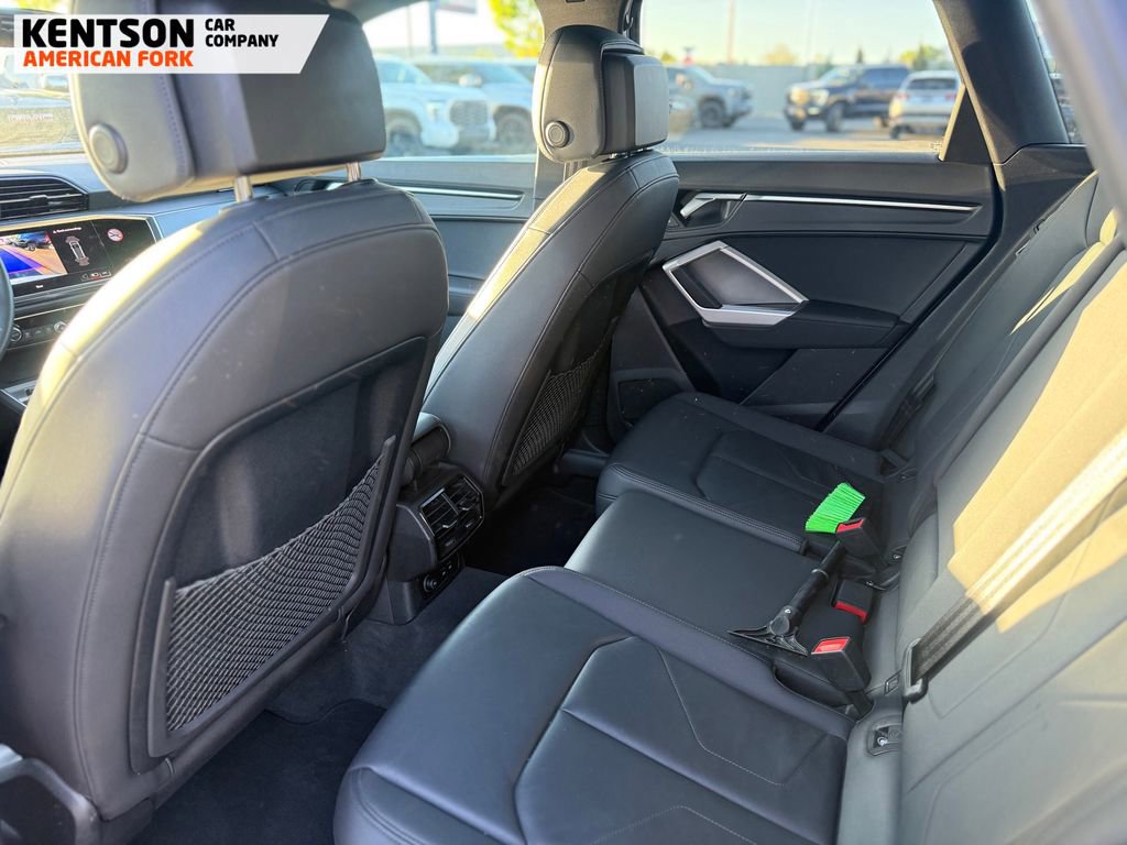 Used 2025 Audi Q3 2.0T Premium image 4