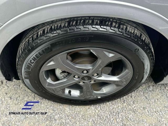 Used 2024 Ford Escape ST-Line image 8