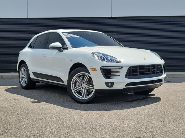 Certified 2015 Porsche Macan S AWD/4WD image 9