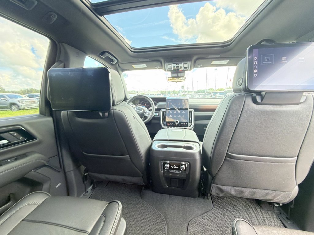 New 2026 GMC Yukon Denali w/ Advanced Technology Package AWD/4WD image 10