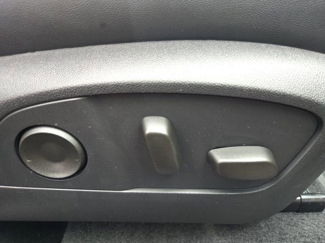 New 2026 GMC Acadia AT4 w/ LPO, Floor Liner Package image 30