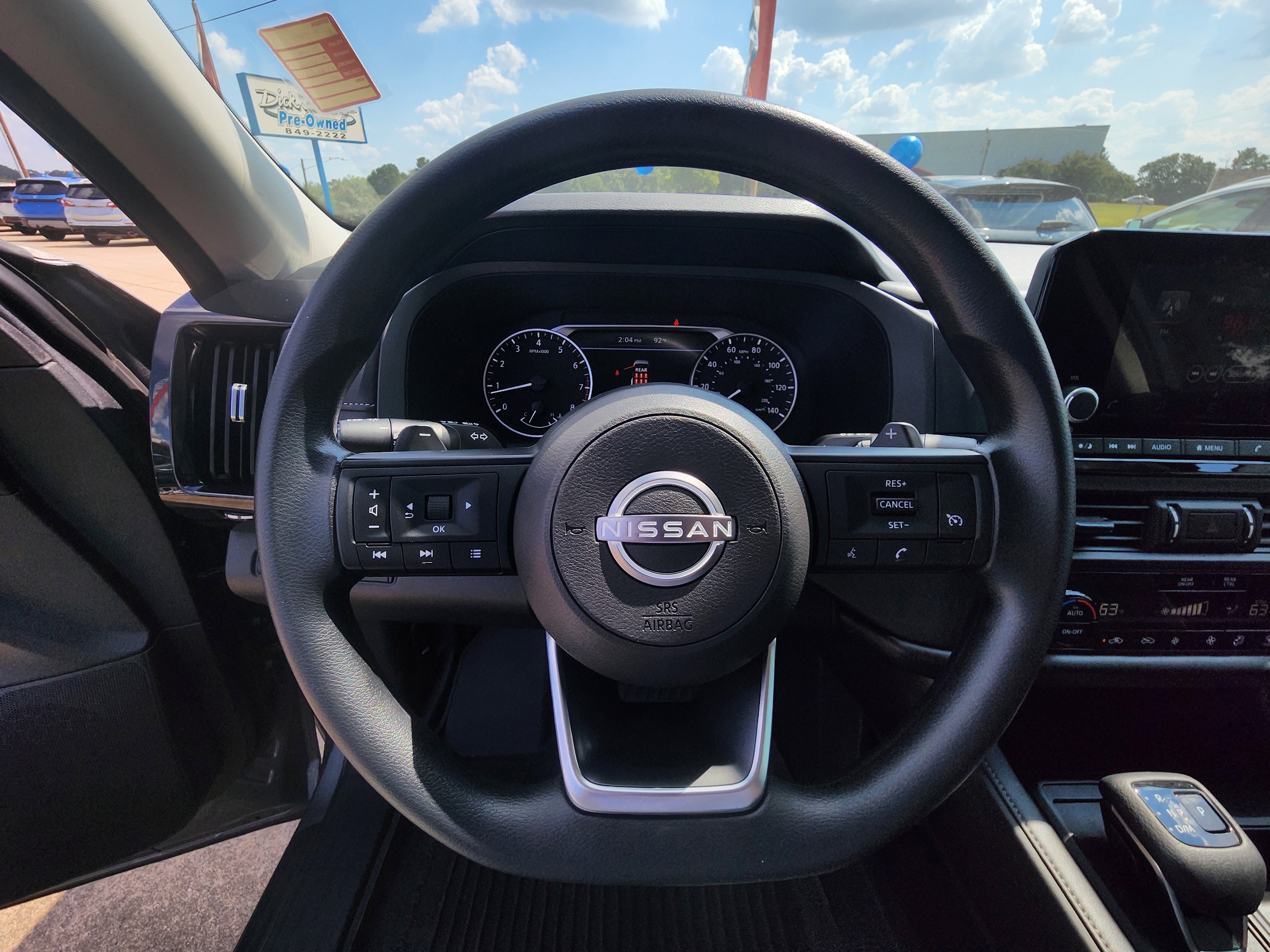 Used 2024 Nissan Pathfinder S image 24