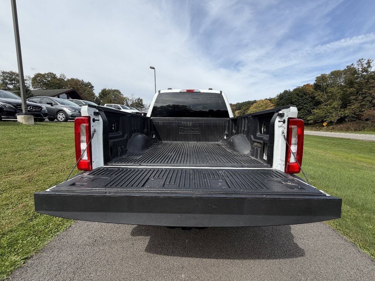 Used 2024 Ford F250 XLT AWD/4WD image 9