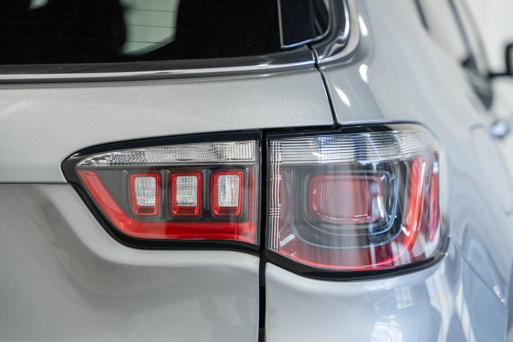 Certified 2023 Jeep Compass Latitude AWD/4WD image 6