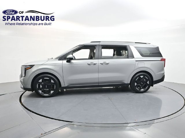Used 2025 Kia Carnival EX FWD image 4