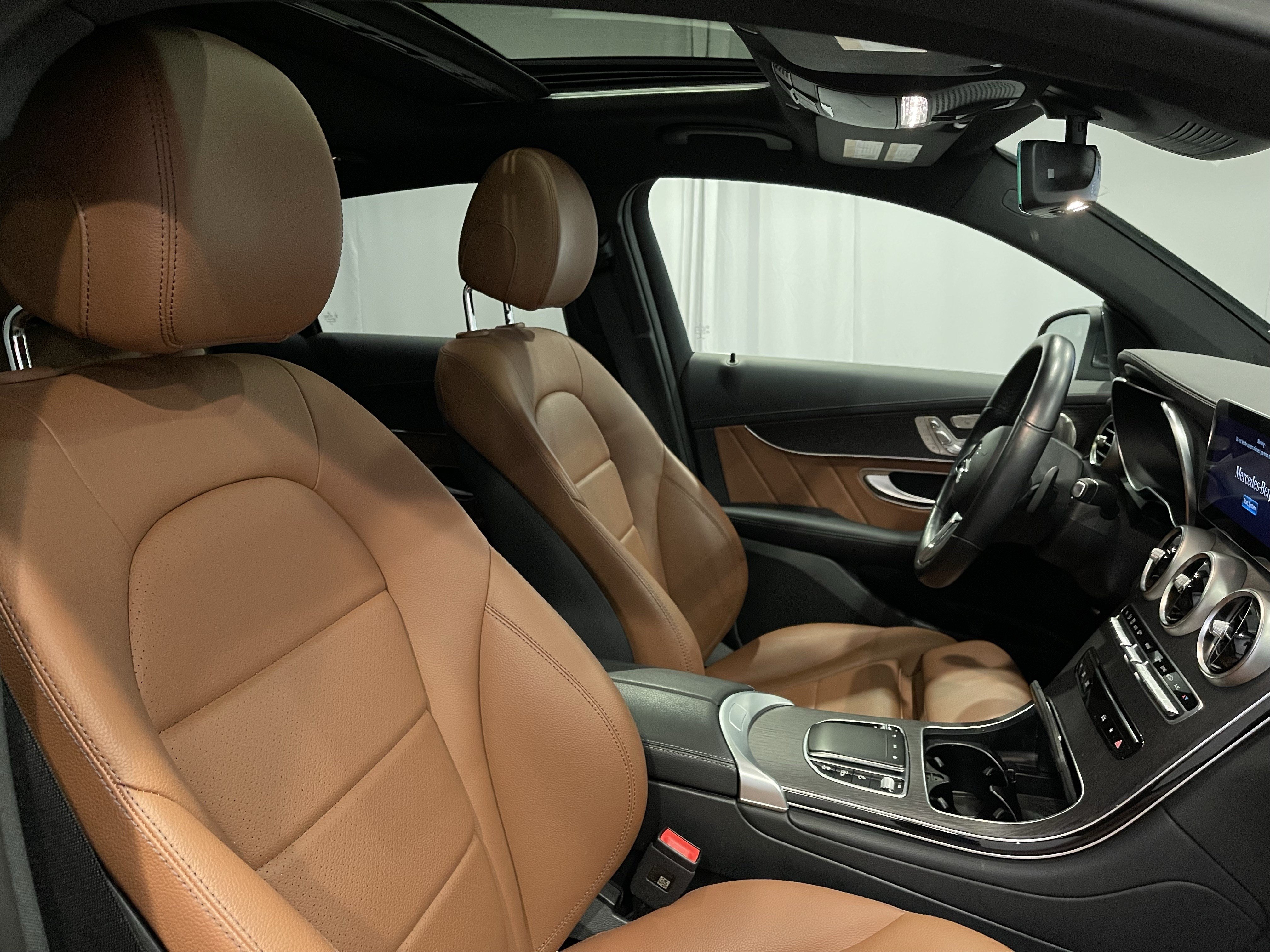 Used 2023 Mercedes-Benz GLC 300 4MATIC Coupe image 15
