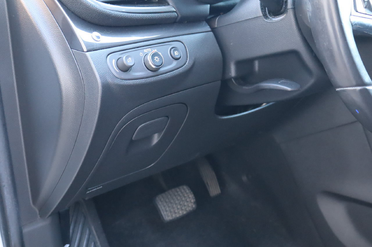 Used 2018 Buick Encore Sport Touring FWD image 20