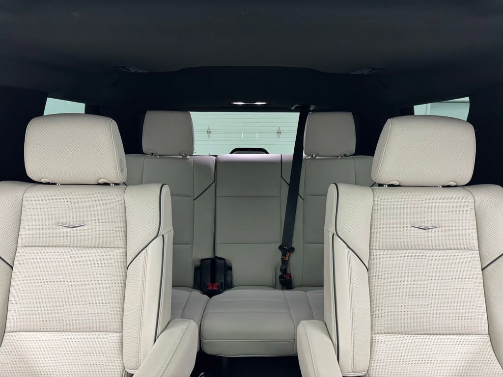 Used 2023 Cadillac Escalade Sport w/ LPO, ONYX Package AWD/4WD image 46