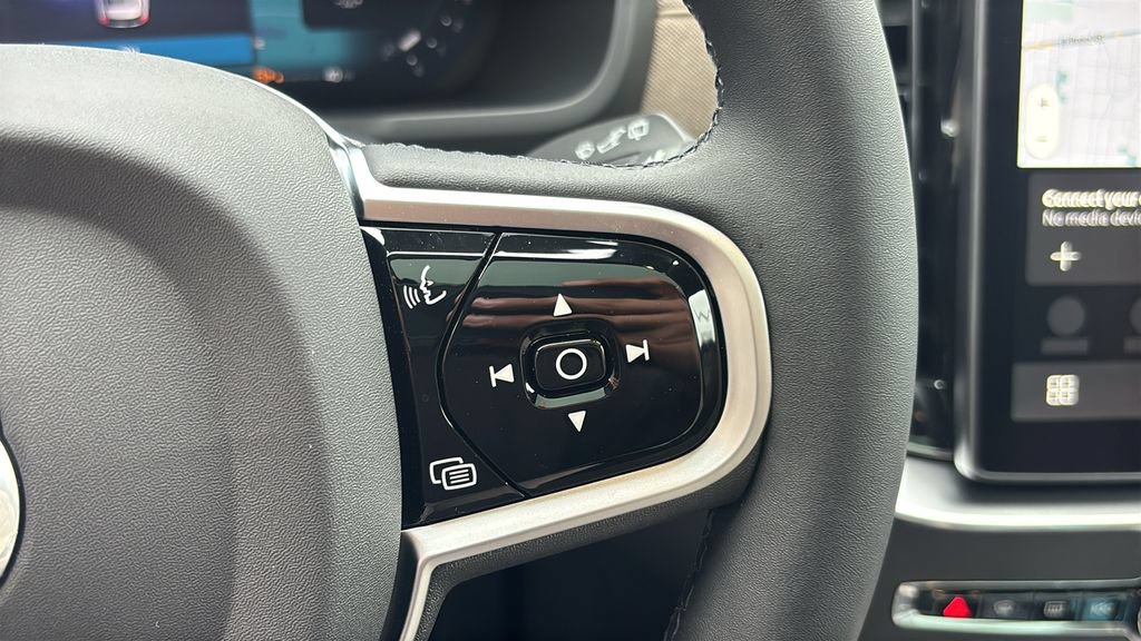 New 2026 Volvo XC90 B6 Plus w/ Protection Package Premier AWD/4WD image 19