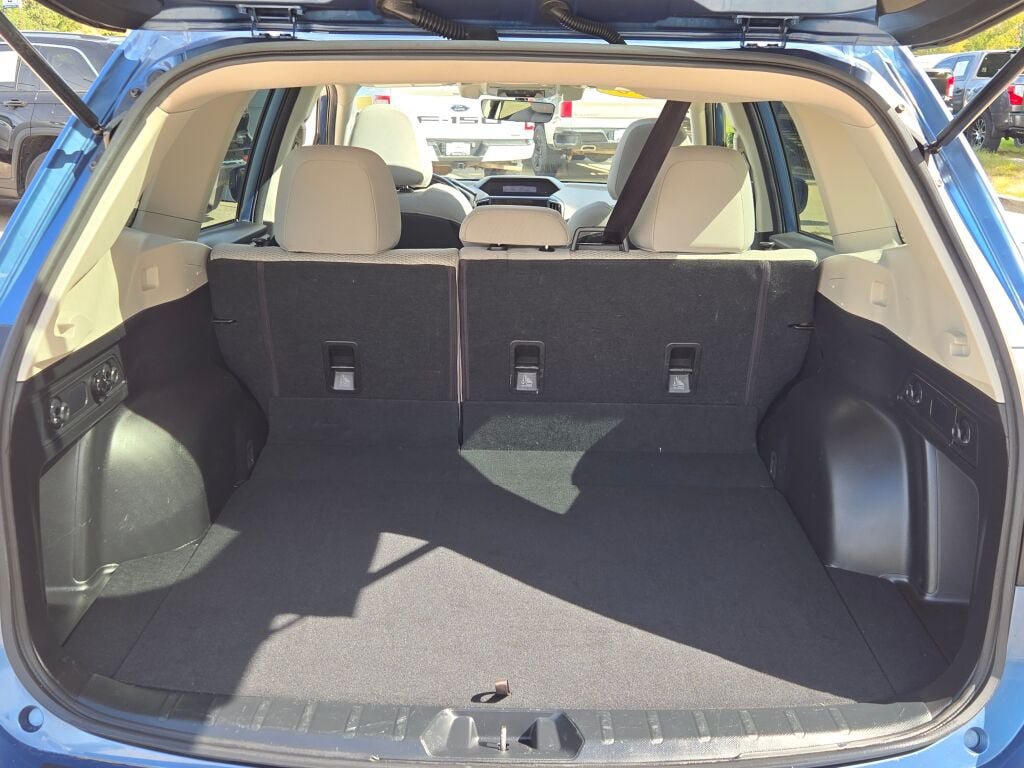 Used 2020 Subaru Forester Premium AWD/4WD image 15