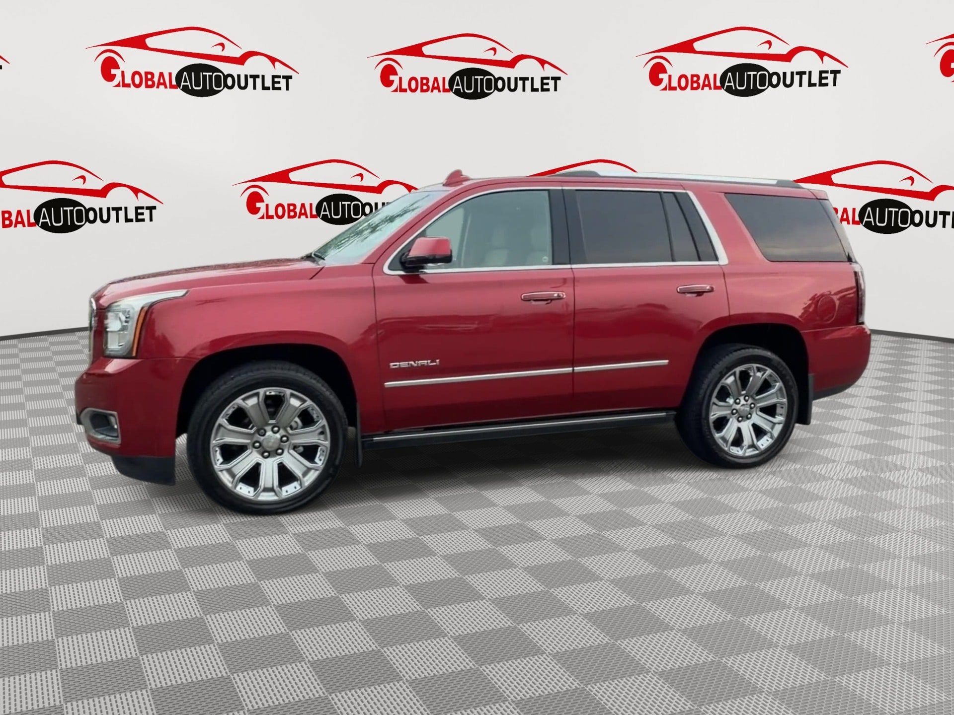 Used 2015 GMC Yukon Denali w/ Premium Package AWD/4WD image 4