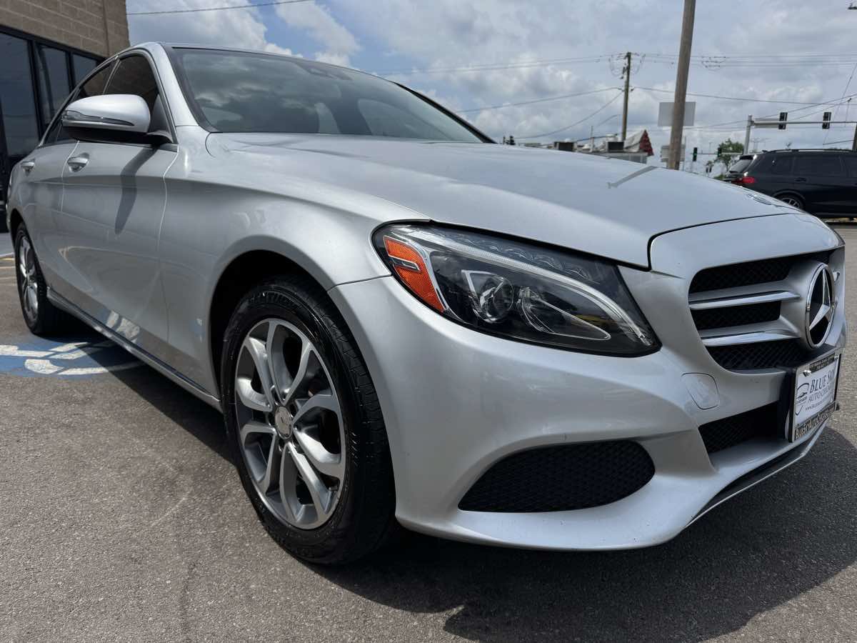 Used 2016 Mercedes-Benz C 300 4MATIC Sedan image 3