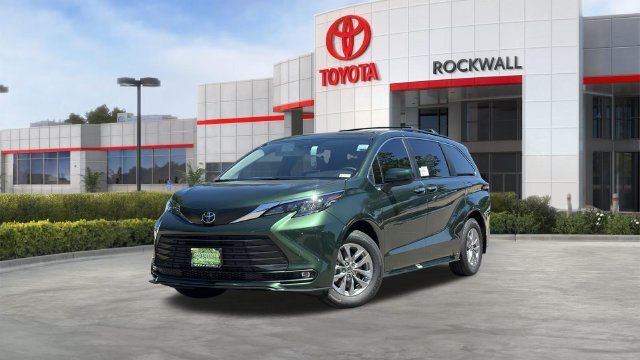 New 2026 Toyota Sienna XLE