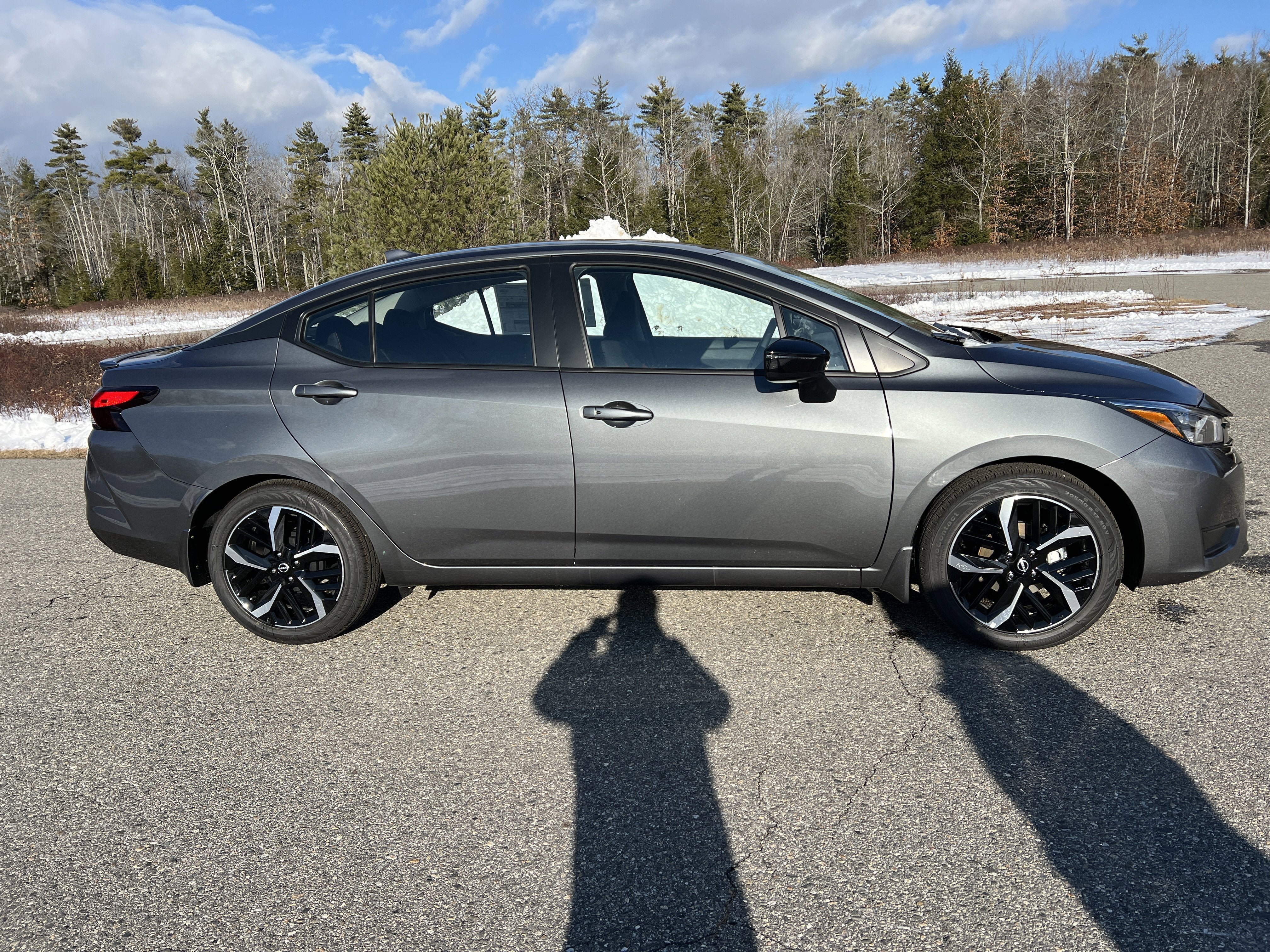 New 2025 Nissan Versa SR w/ Trunk Package image 8