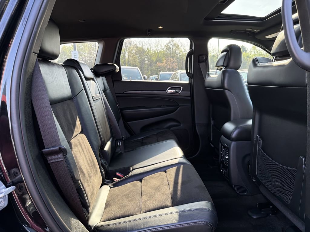 Used 2019 Jeep Grand Cherokee Altitude image 16