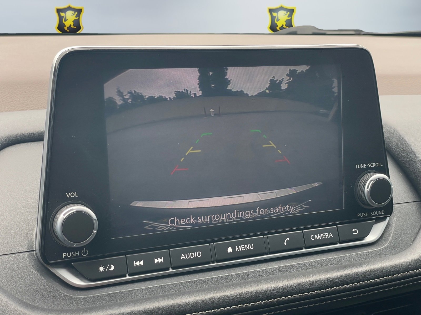 Used 2023 Nissan Rogue SV image 14