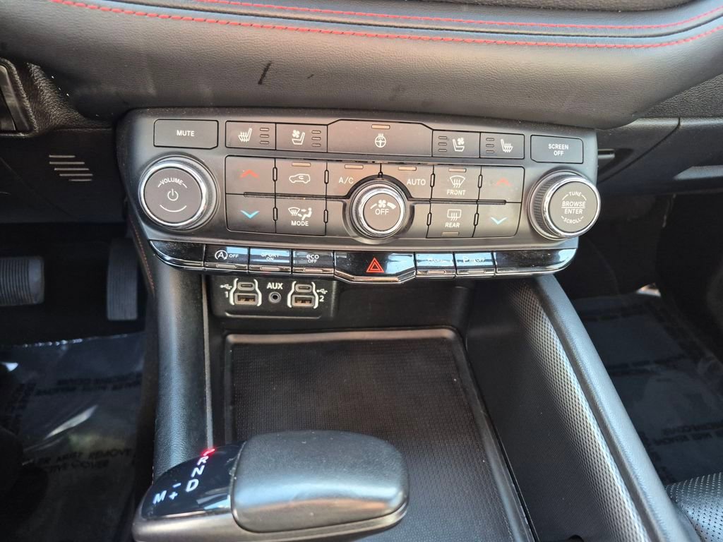 Used 2024 Dodge Durango GT image 17