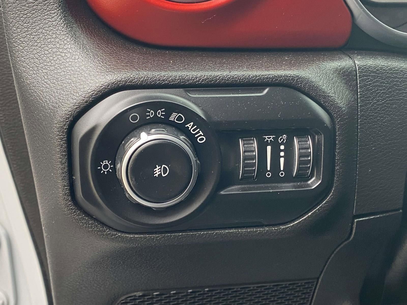 Used 2018 Jeep Wrangler Unlimited Rubicon AWD/4WD image 19