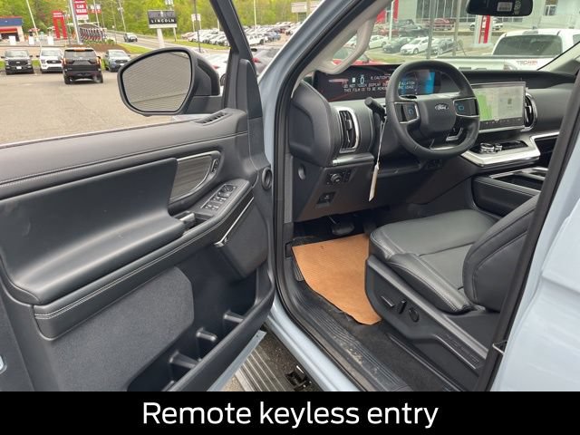 New 2026 Ford Expedition Platinum w/ Driver's Package AWD/4WD image 11