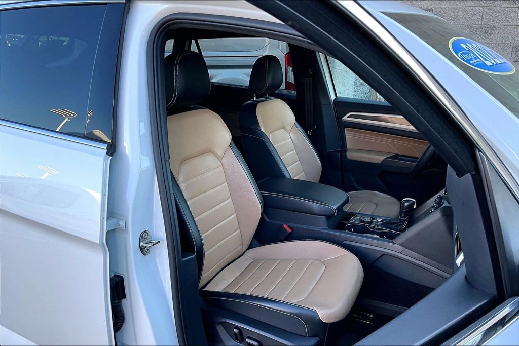 Used 2022 Volkswagen Atlas Cross Sport SEL Premium R-Line AWD/4WD image 7