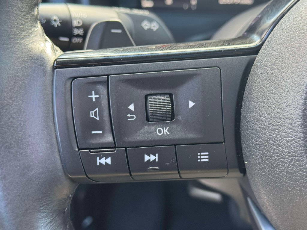 Used 2023 Nissan Rogue Platinum w/ Platinum Premium Package AWD/4WD image 20