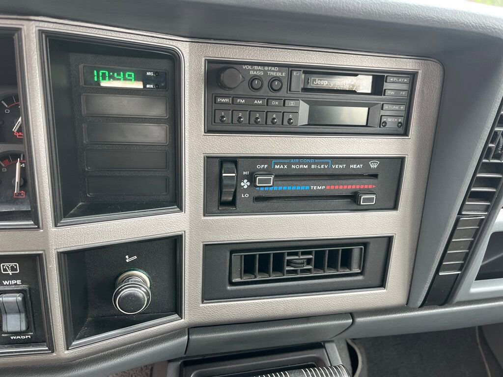 Used 1991 Jeep Cherokee Laredo AWD/4WD image 26