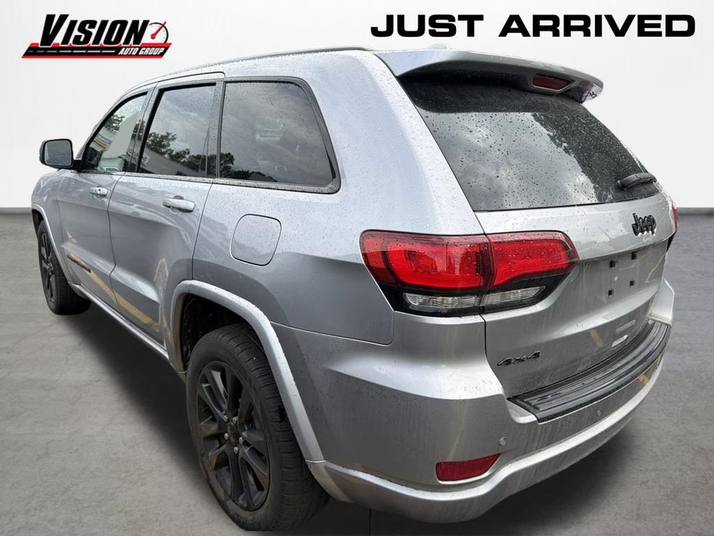 Used 2018 Jeep Grand Cherokee Altitude AWD/4WD image 6