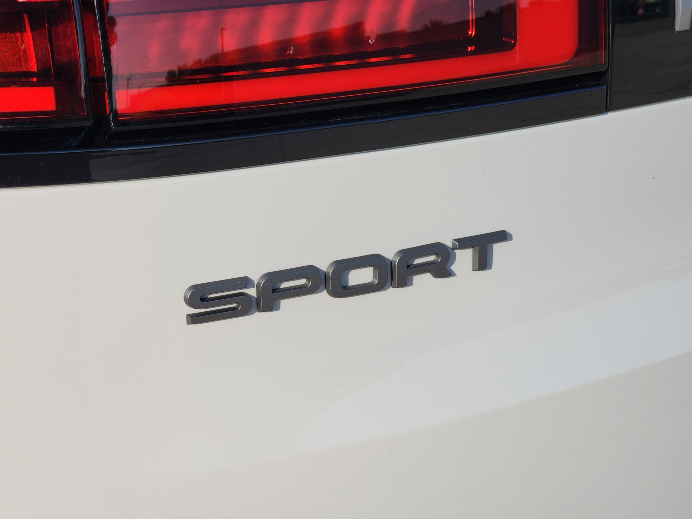 Used 2026 Land Rover Range Rover Sport SE AWD/4WD image 36
