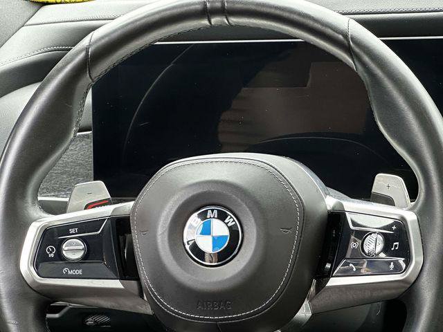 Used 2023 BMW 760i xDrive AWD/4WD image 18