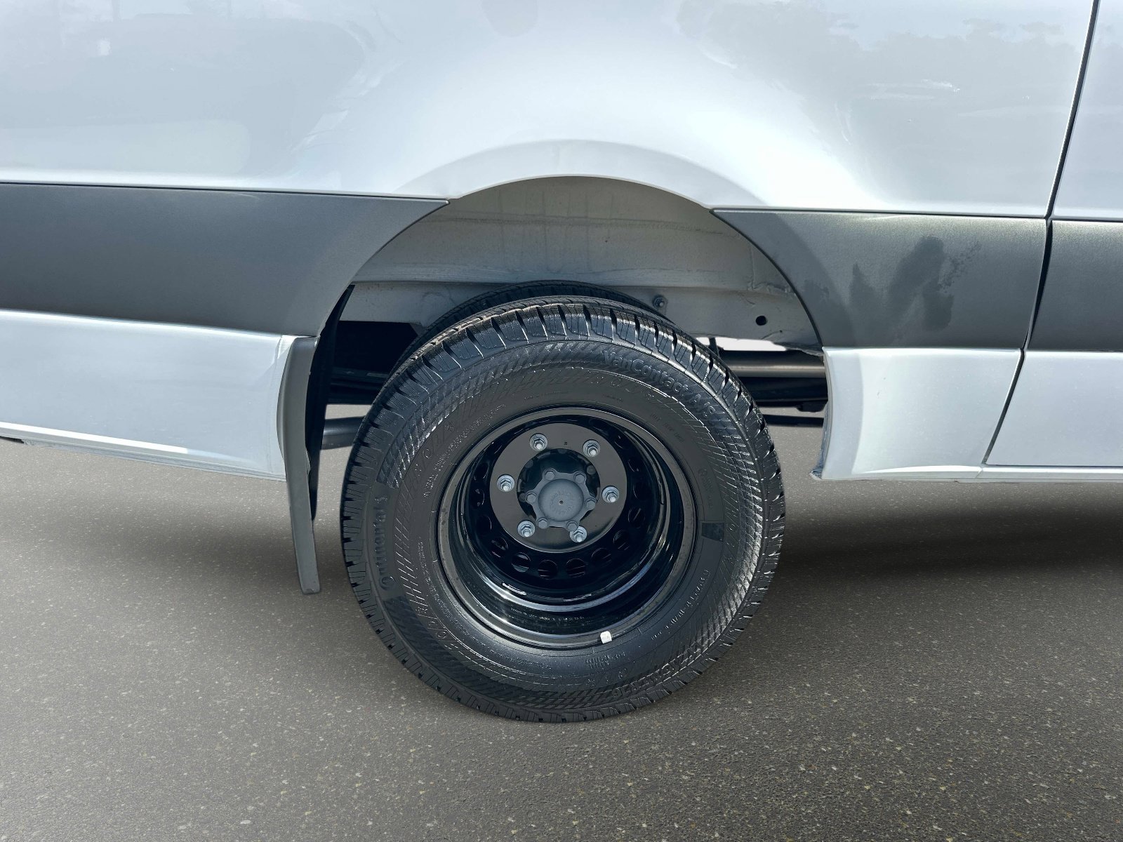 Used 2025 Mercedes-Benz Sprinter 3500 image 9