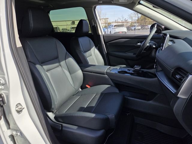 New 2026 Nissan Rogue SV FWD image 10