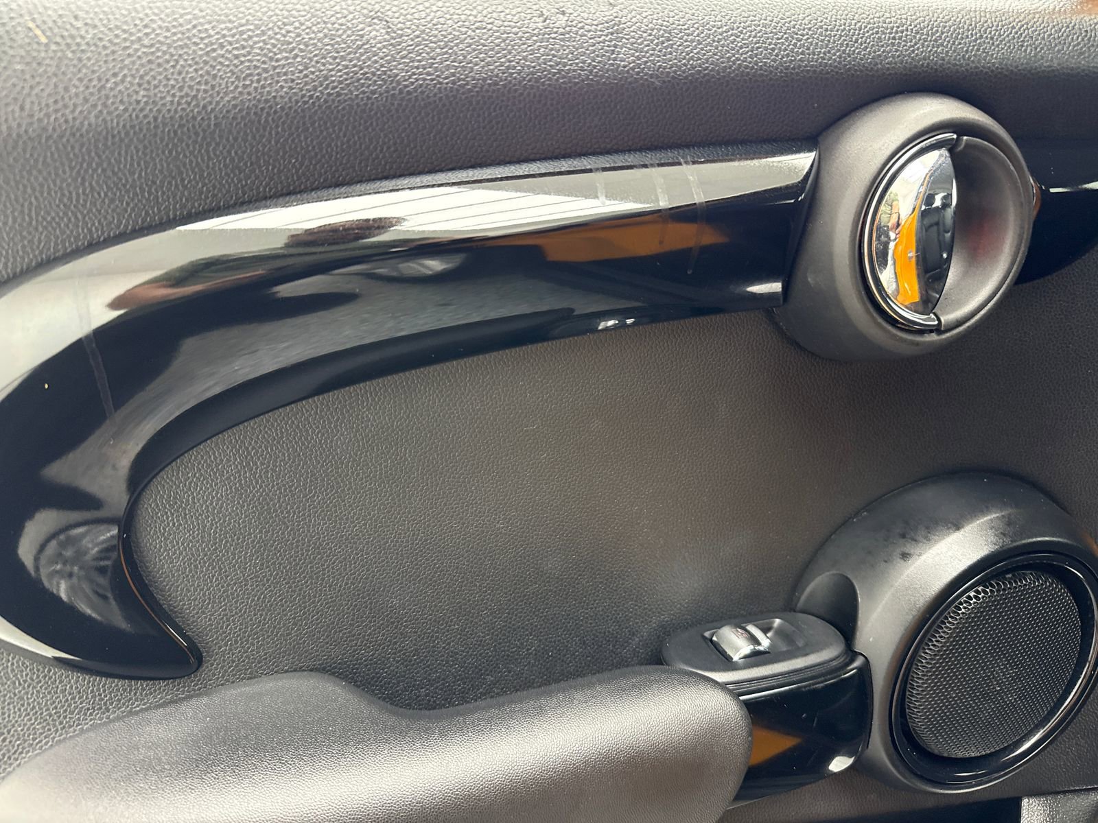 Used 2018 MINI Cooper S image 38