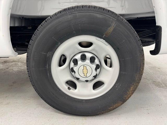 New 2026 Chevrolet Express 2500 Extended w/ Driver Convenience Package RWD image 27