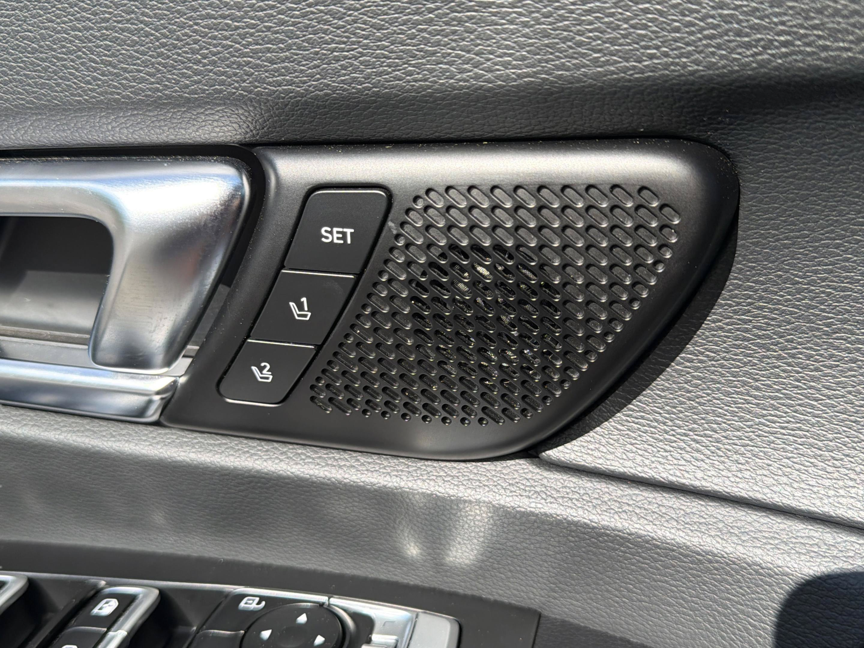 Used 2024 Kia Telluride SX Prestige AWD/4WD image 21