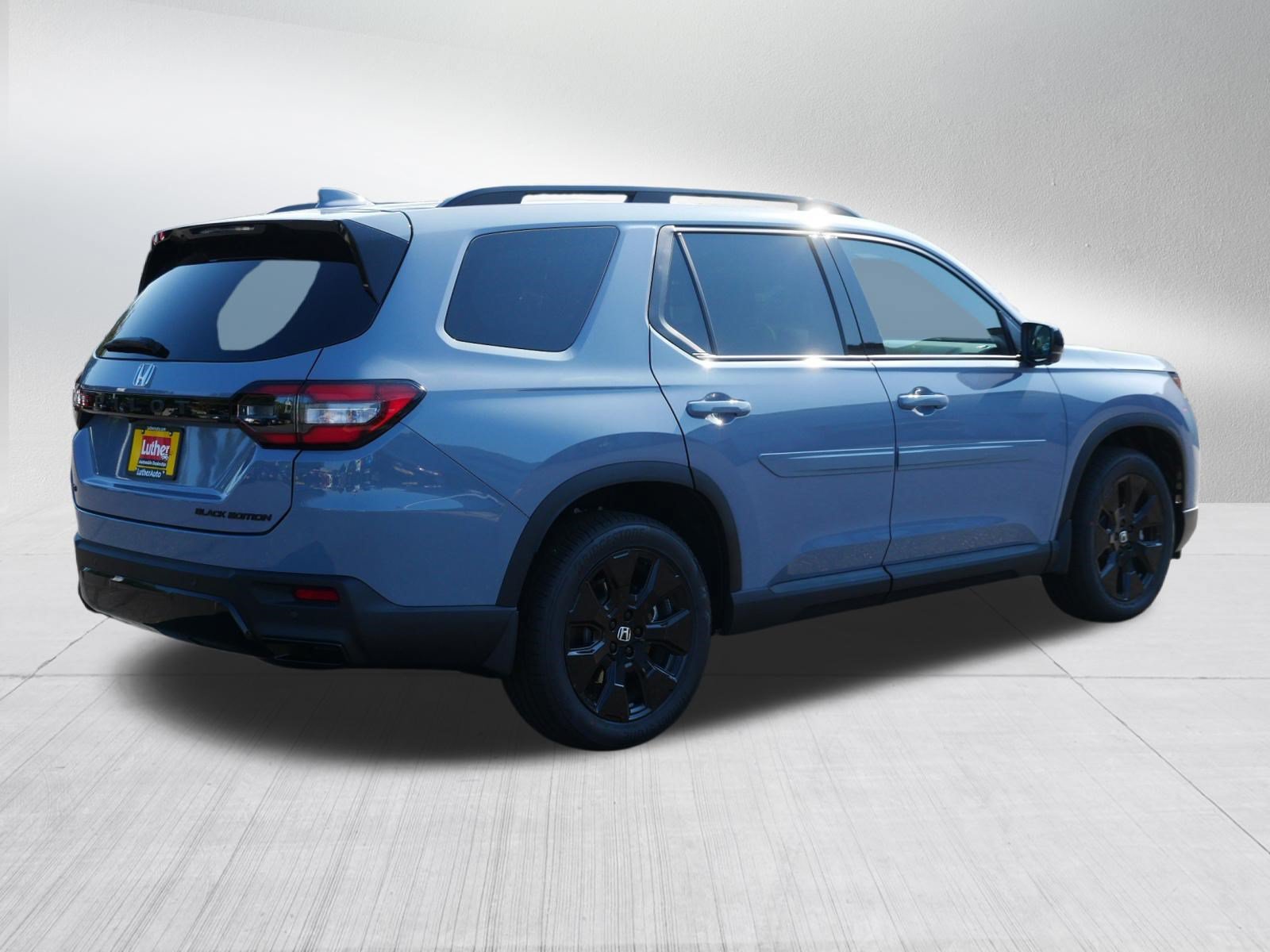 New 2026 Honda Pilot Black Edition image 7