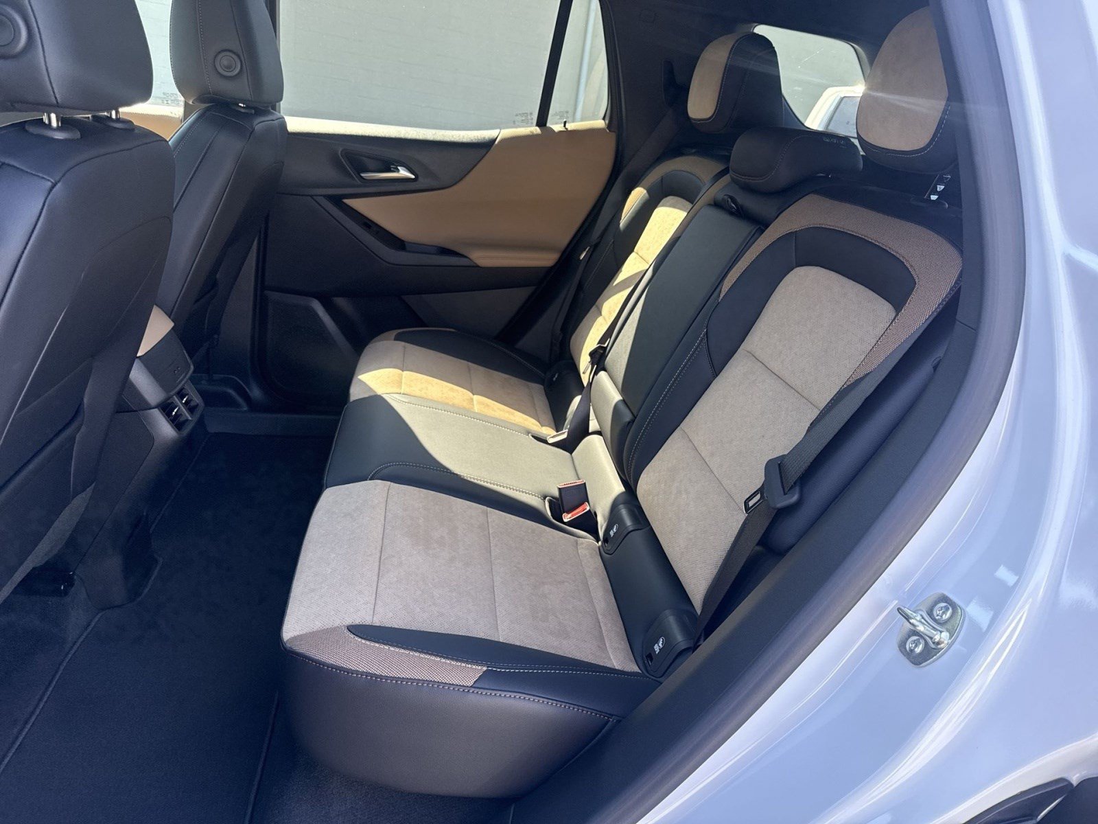 New 2027 Chevrolet Equinox ACTIV FWD image 19