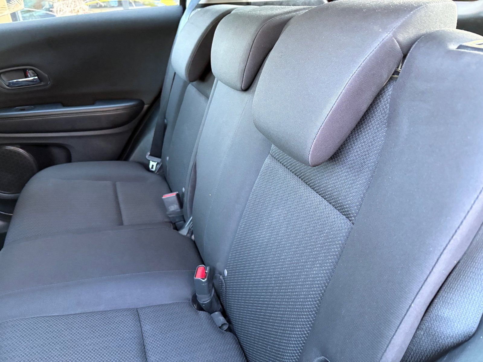 Used 2016 Honda HR-V LX image 19