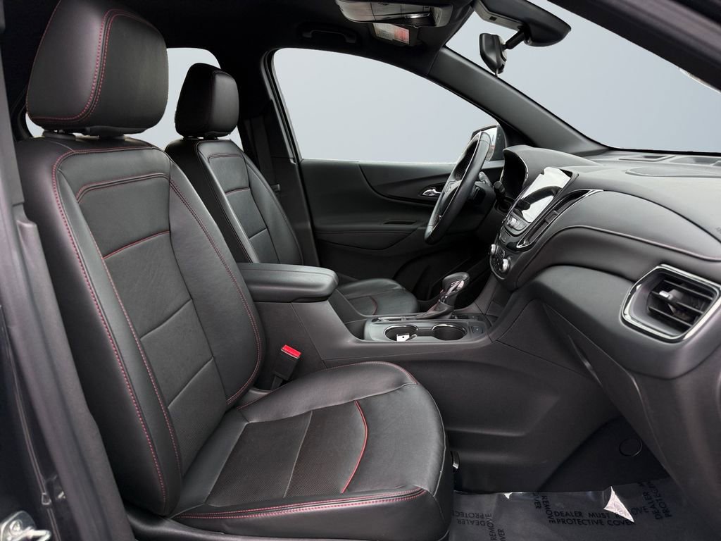 Used 2023 Chevrolet Equinox RS w/ RS Leather Package image 15