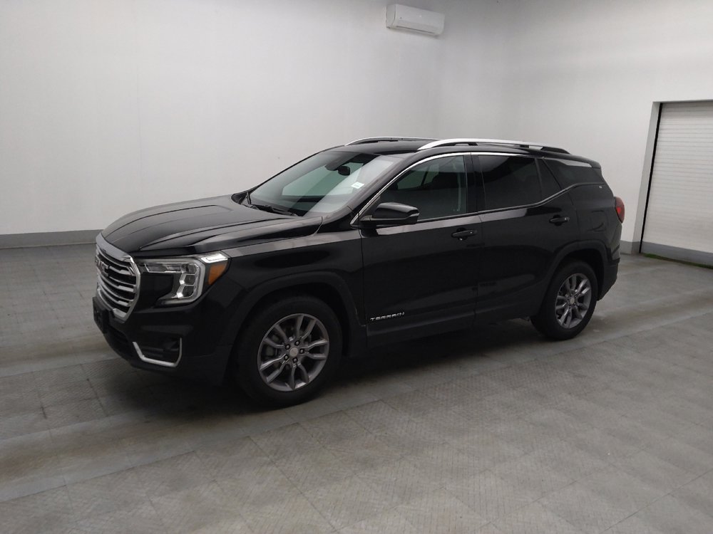 Used 2023 GMC Terrain SLT image 2