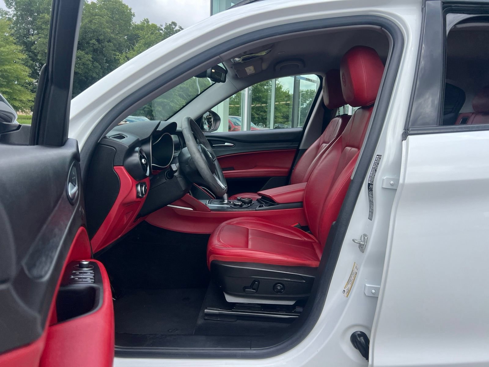 Used 2019 Alfa Romeo Stelvio w/ Nero Edizione RWD image 30