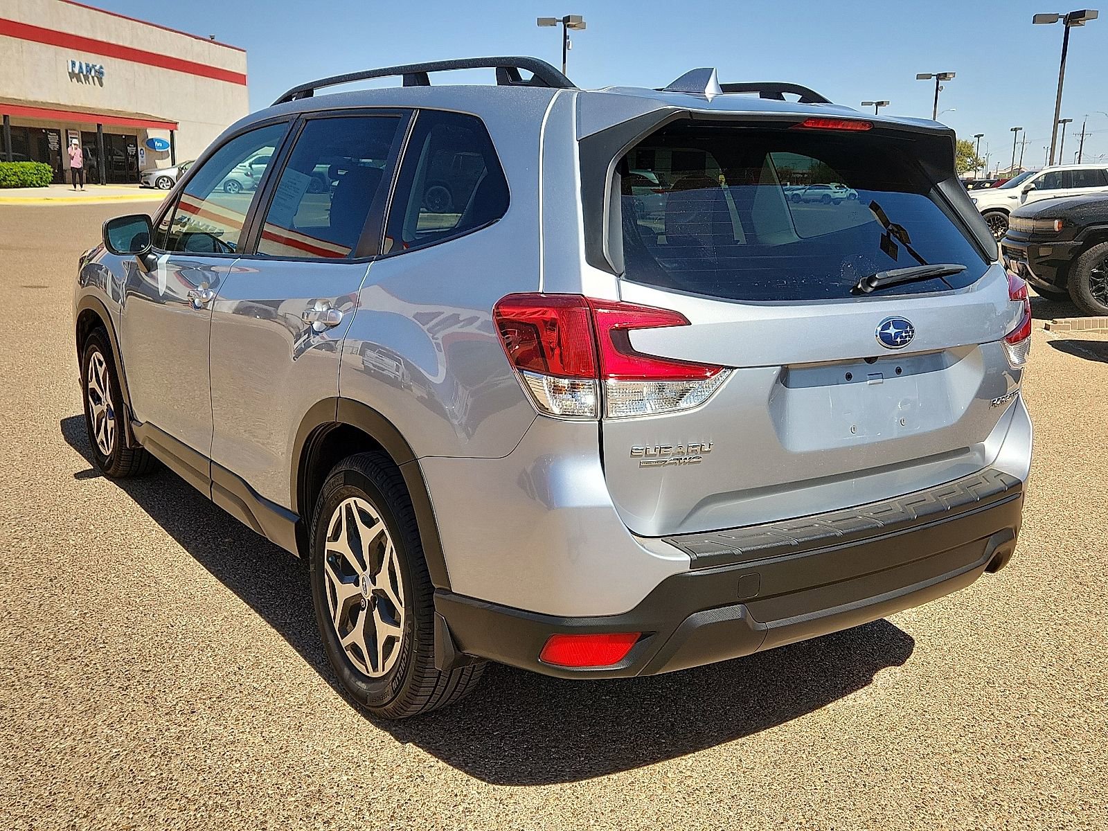 Used 2023 Subaru Forester Premium image 3