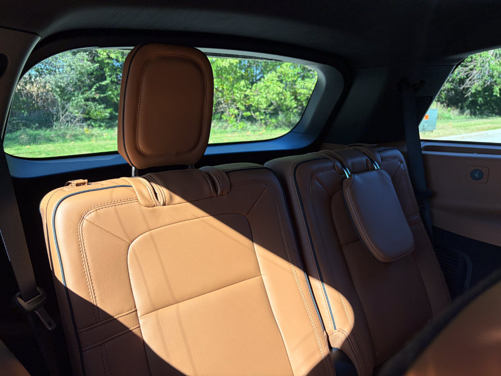 New 2027 Lincoln Aviator Black Label AWD/4WD image 30