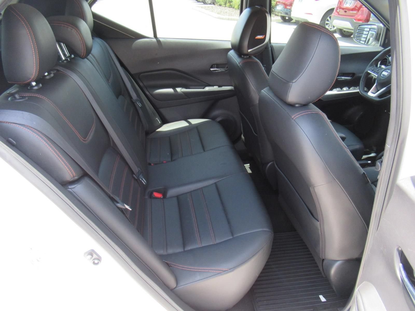 Used 2020 Nissan Kicks SR w/ SR Premium Package FWD image 31