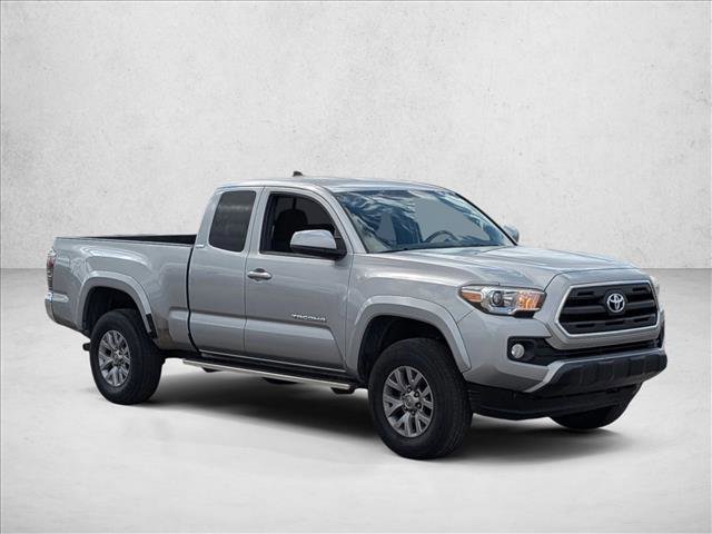 Used 2017 Toyota Tacoma SR5 image 3