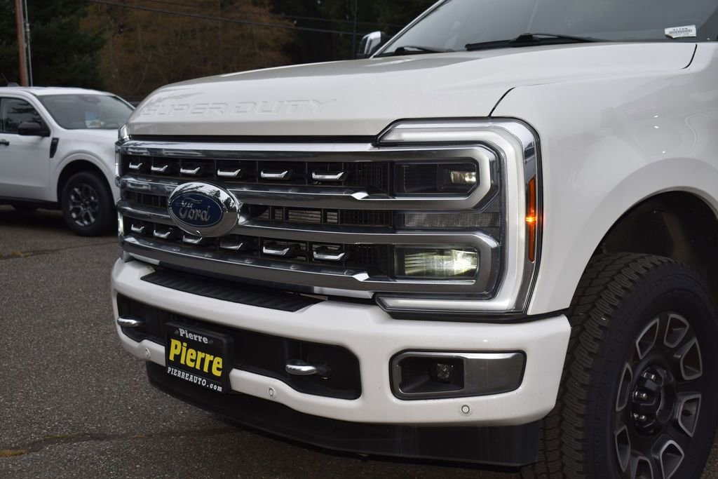 Used 2024 Ford F350 Platinum w/ FX4 Off-Road Package image 30