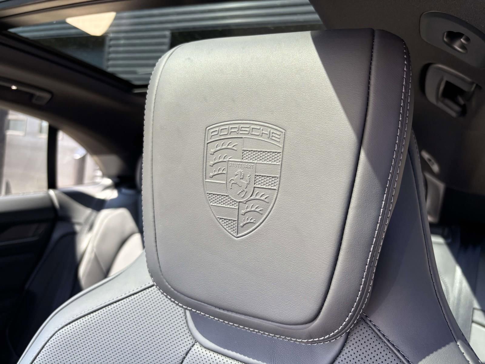 New 2026 Porsche Macan 4 Electric image 22