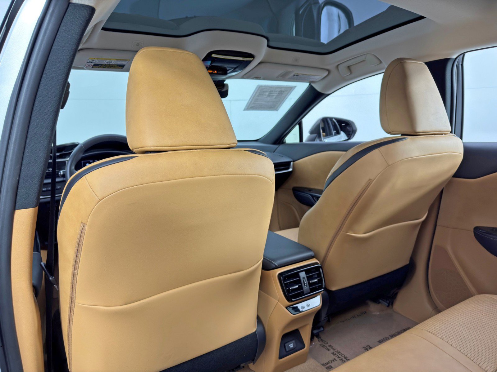 Used 2023 Lexus RZ 450e Premium w/ Accessory Package (2T) image 36