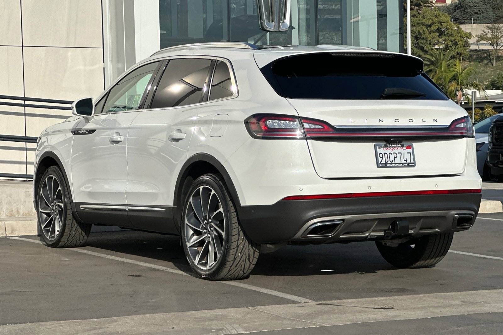 Used 2022 Lincoln Nautilus Reserve w/ Equipment Group 202A image 5