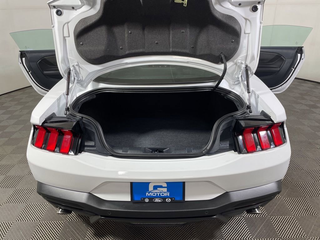 Used 2024 Ford Mustang Coupe image 19