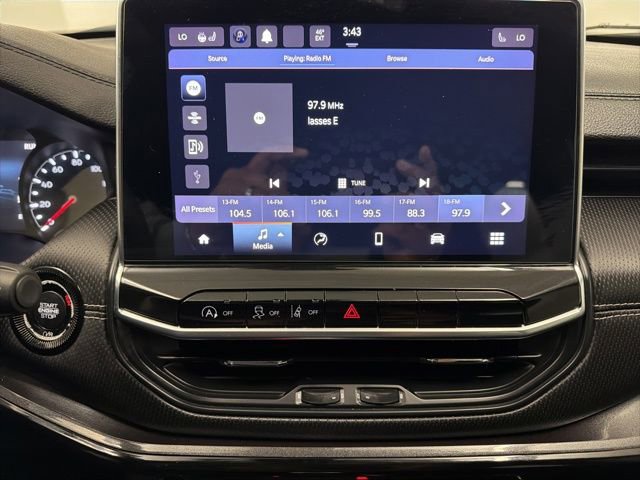 Used 2023 Jeep Compass Altitude w/ Sun and Sound Group image 25